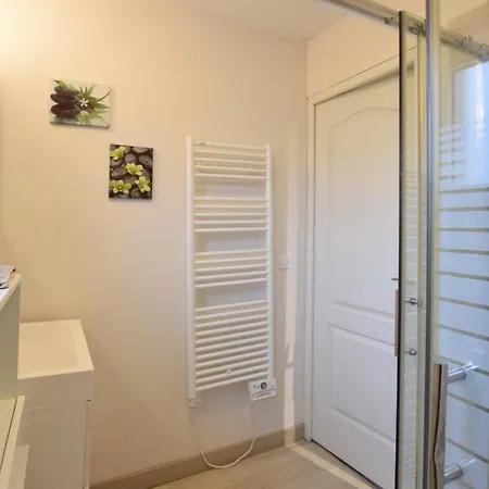 2 Bedroom Awesome In * Équemauville