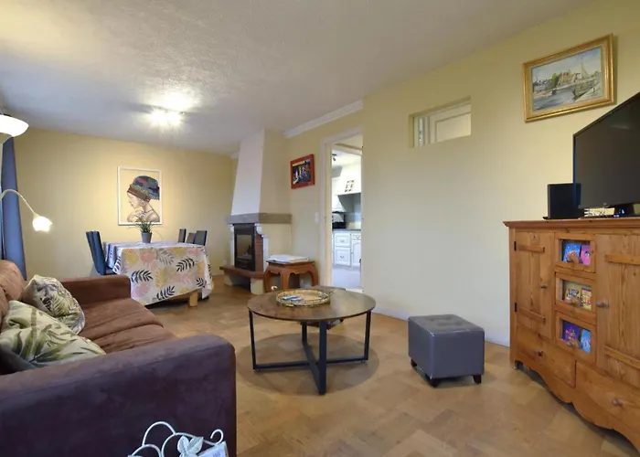 別荘 2 Bedroom Cozy In