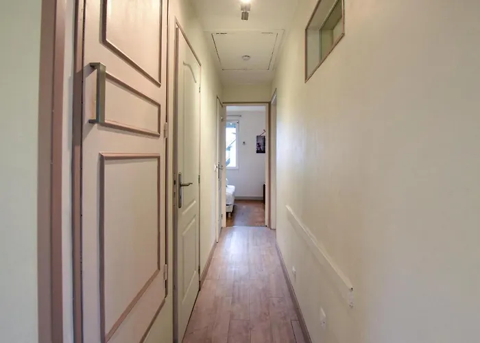 2 Bedroom Cozy In 別荘